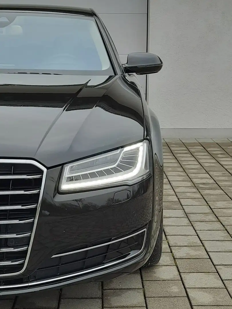 Audi A8 3.0 TDI quattro/LED/HuD/StdH/Kam/AhK Schwarz - 1