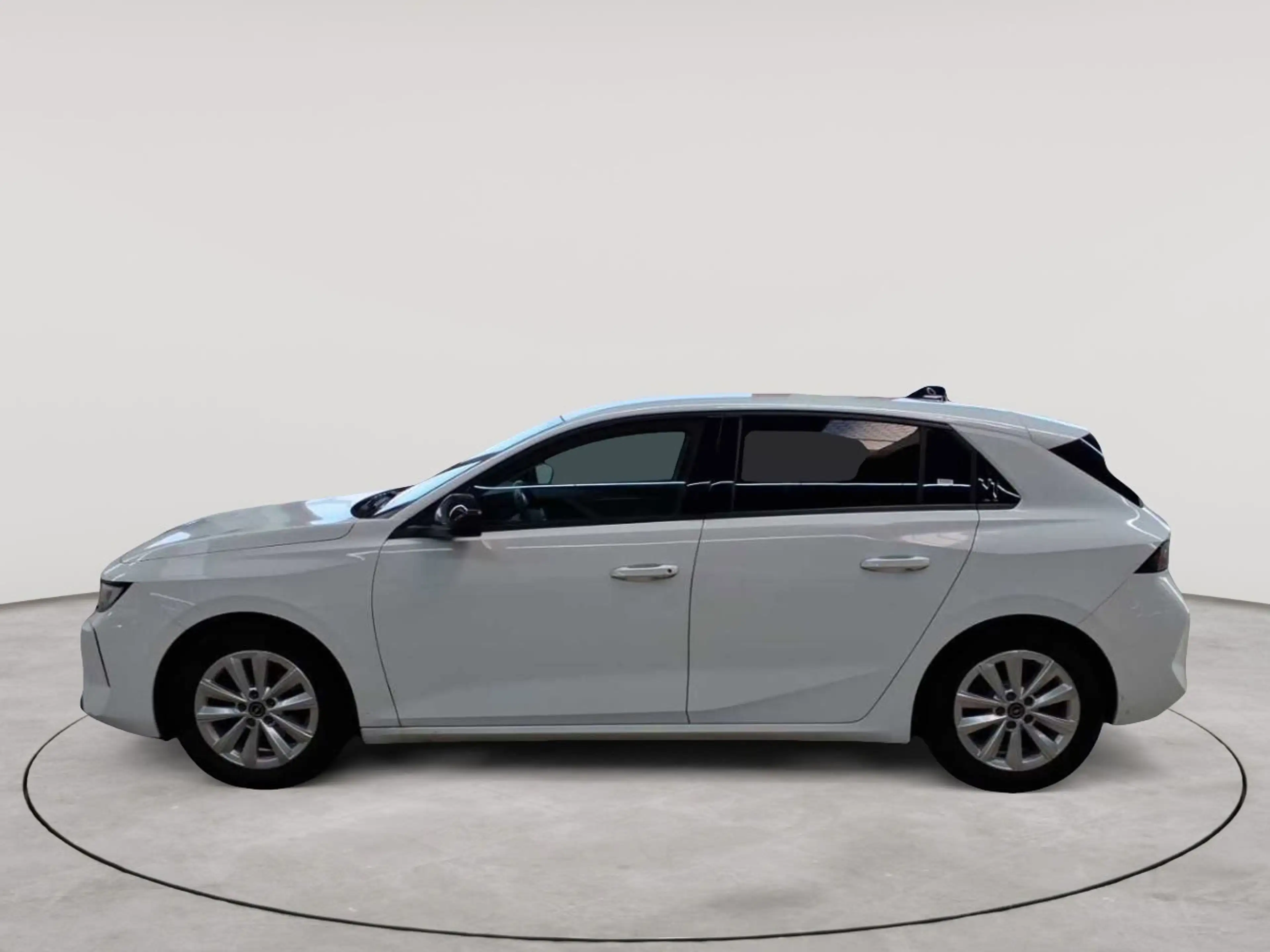 Opel Astra Astra 1.2 Turbo Business Edition Navi — photo 6