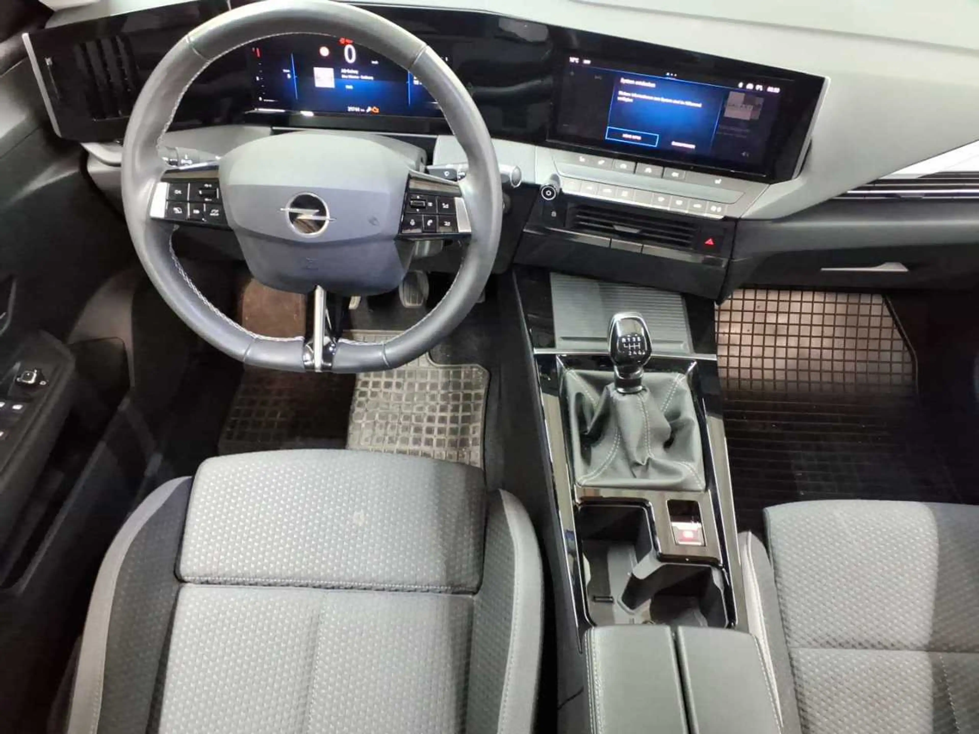 Opel Astra Astra 1.2 Turbo Business Edition Navi — photo 10