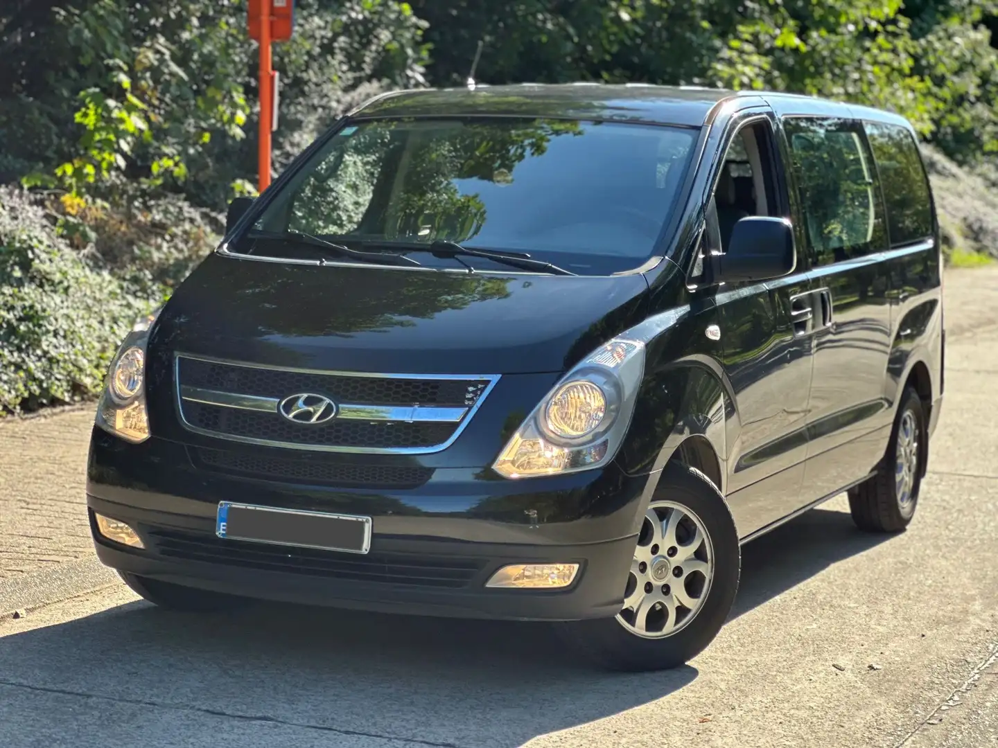 Hyundai H-1 Starex, Grand Starex FaceLift Model EURO 5 Noir - 2