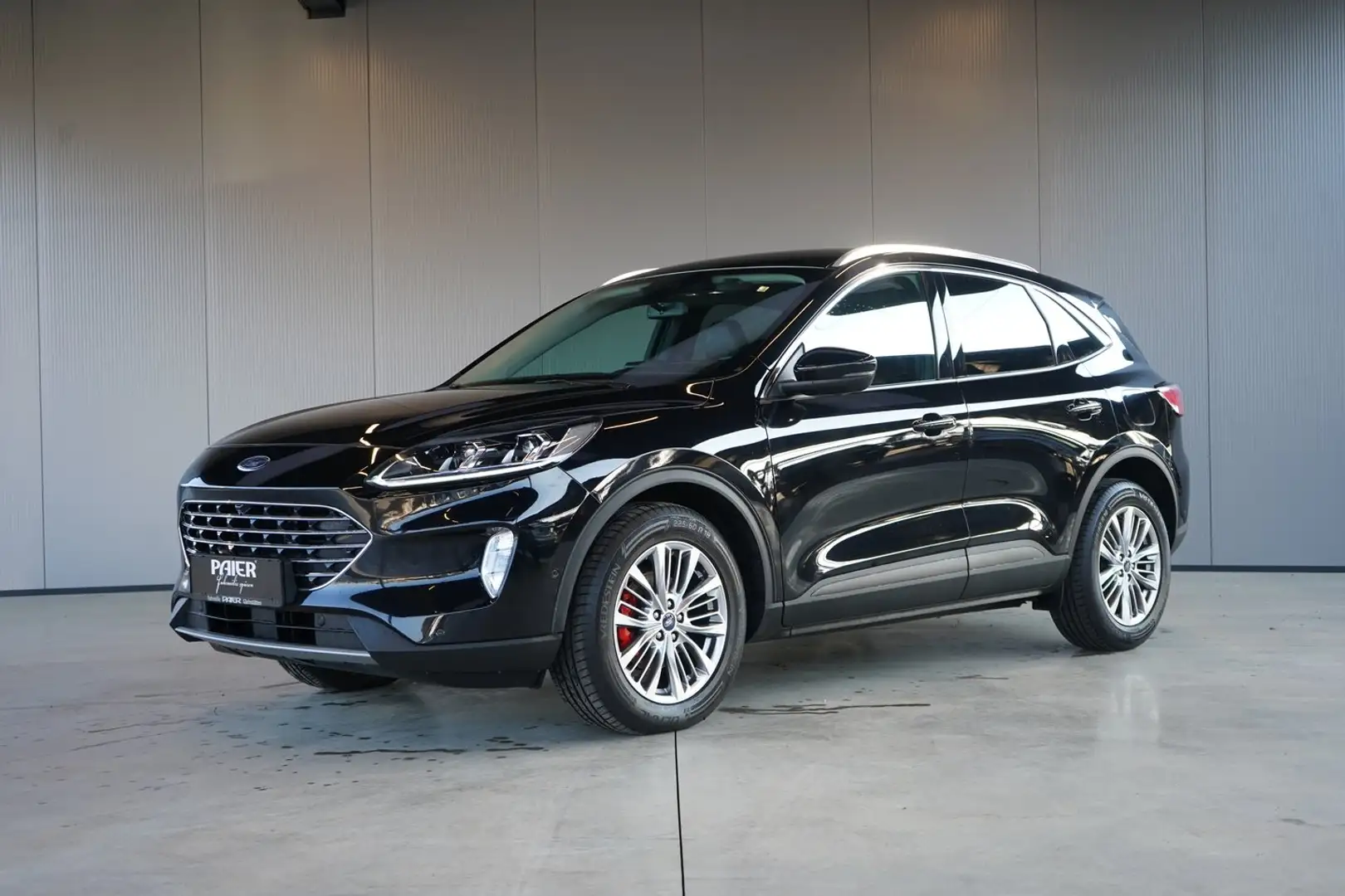 Ford Kuga 2,0 EcoBlue AWD Titanium X Aut. Schwarz - 1