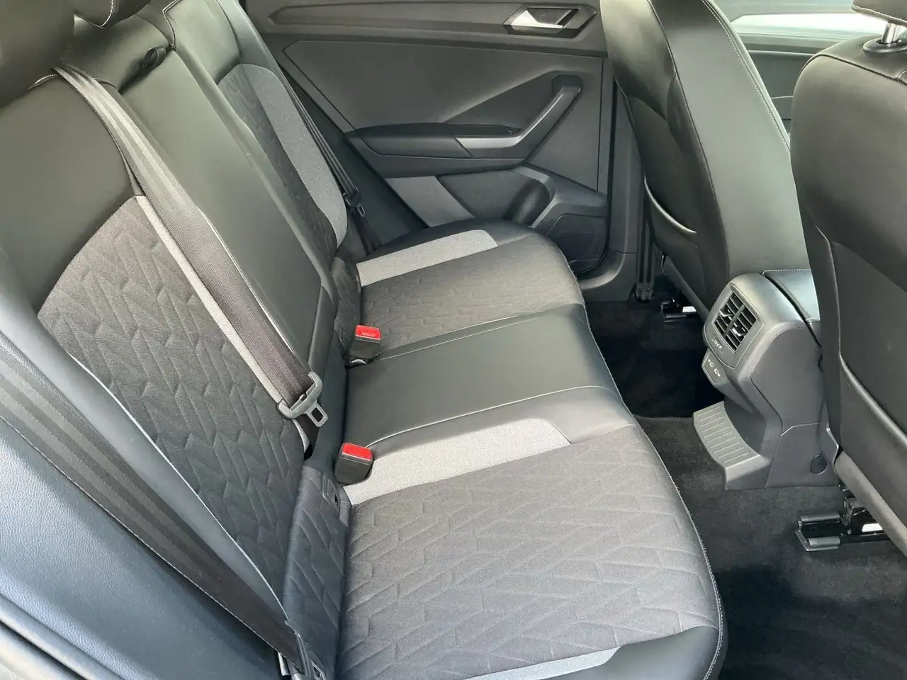 Volkswagen T-Roc 1.0 TSI GOAL LED+NAVI+ACC+SHZ+DAB+APP+17Z., миниатюра 16
