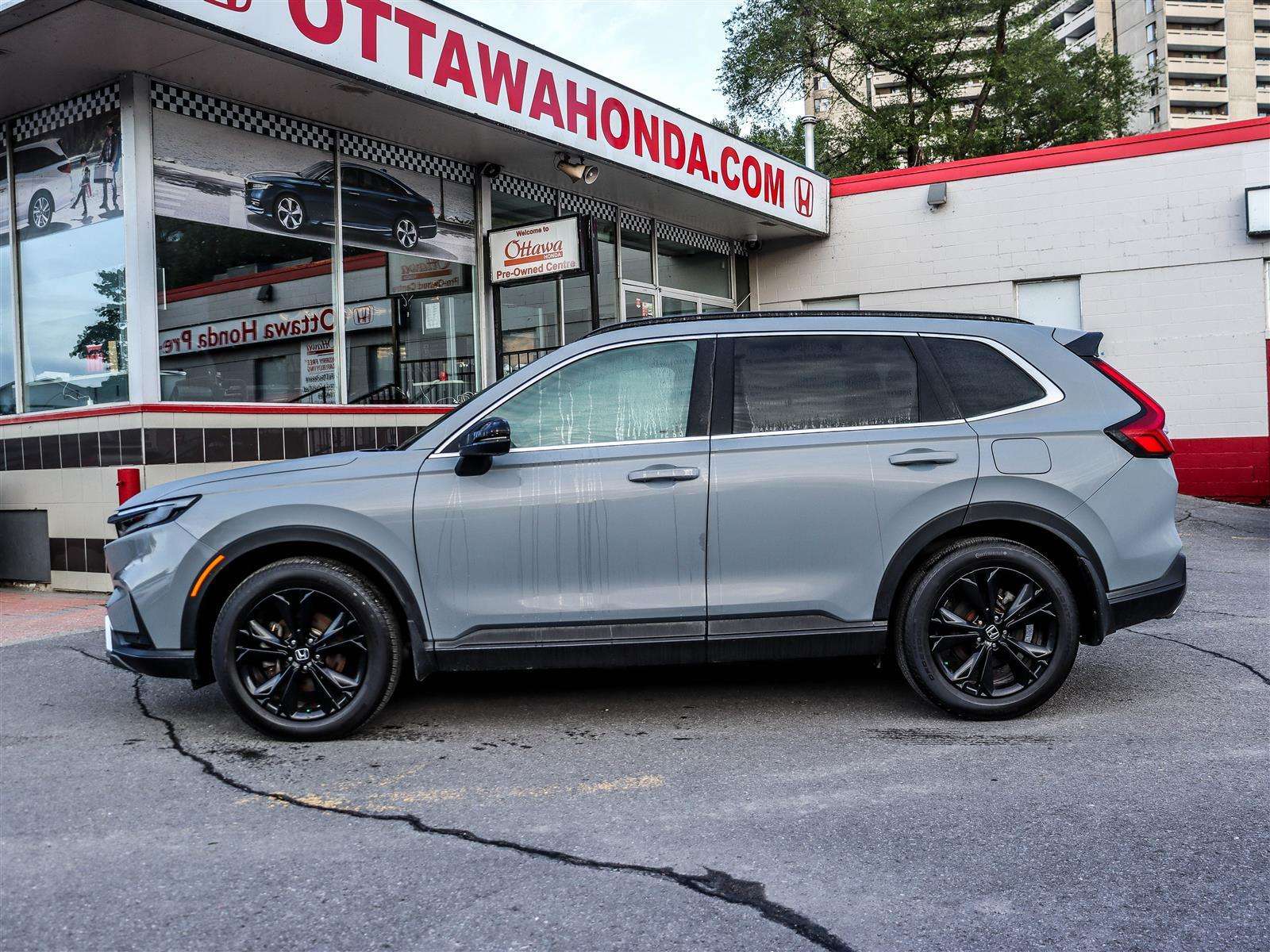 2024 Honda CR-V Touring — снимка 1