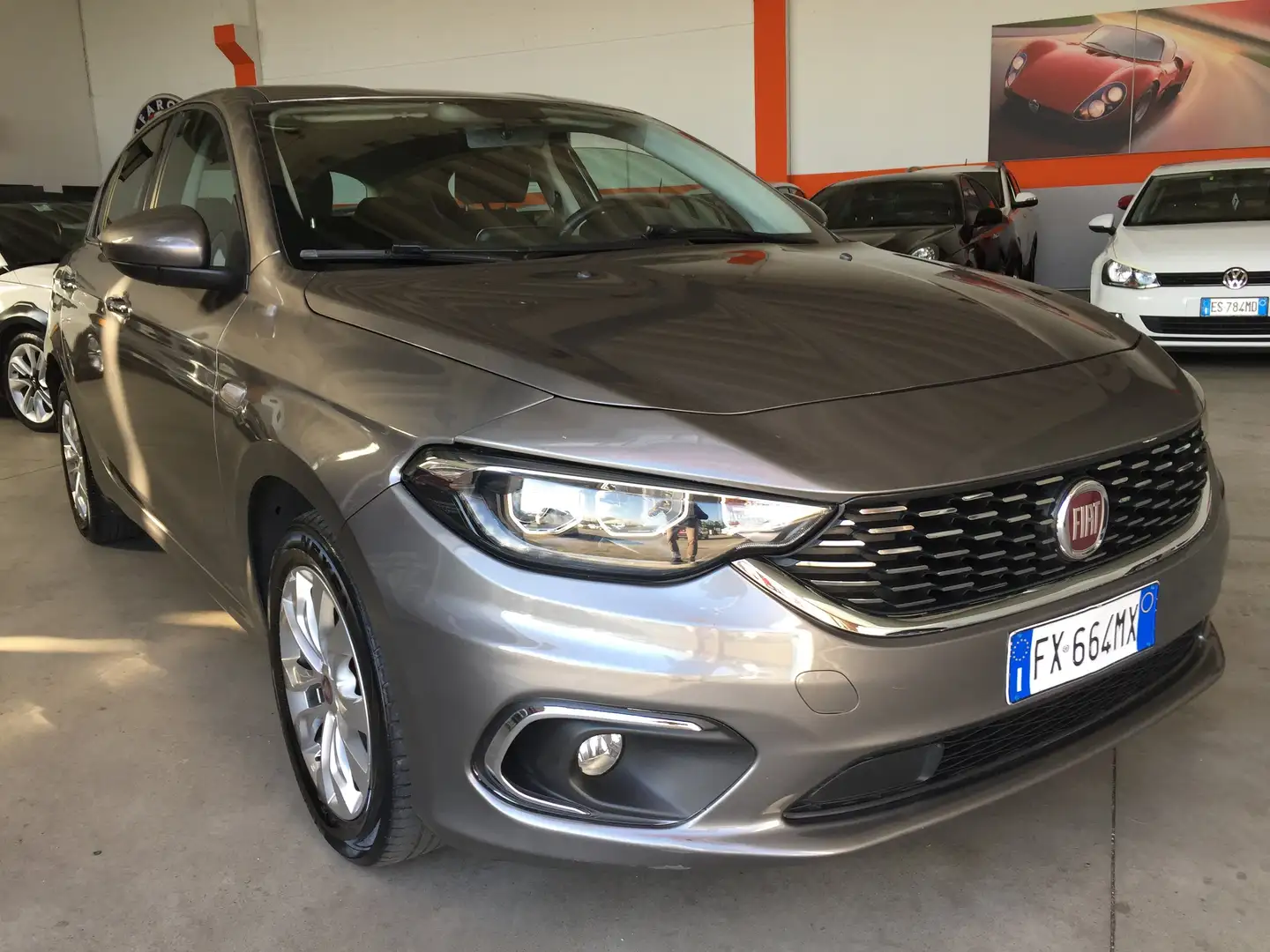 Fiat Tipo Tipo 5p 1.6 mjt Lounge s Grau - 1