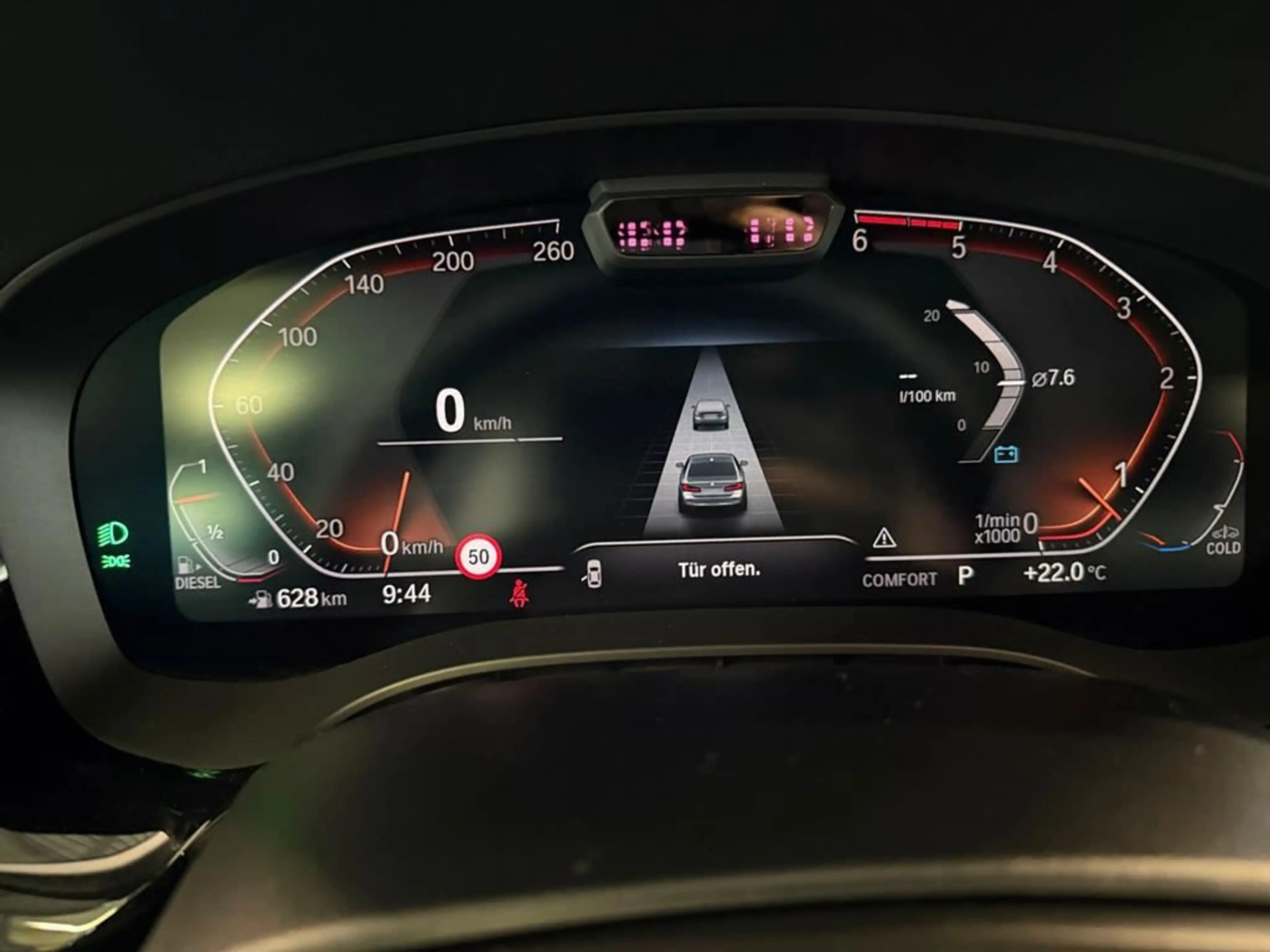 BMW 540 Luxury Line — photo 13