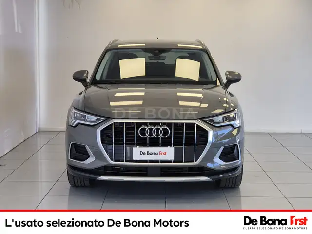 Audi Q3 view 2