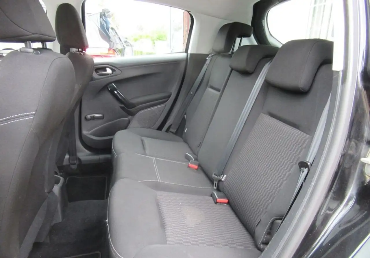 Peugeot 208 208 — photo 6