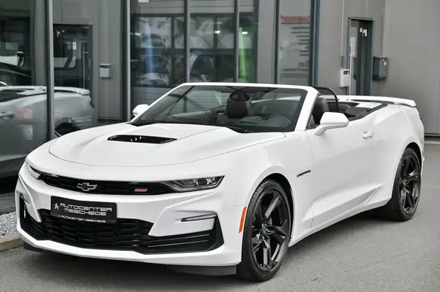 Chevrolet Camaro view 2