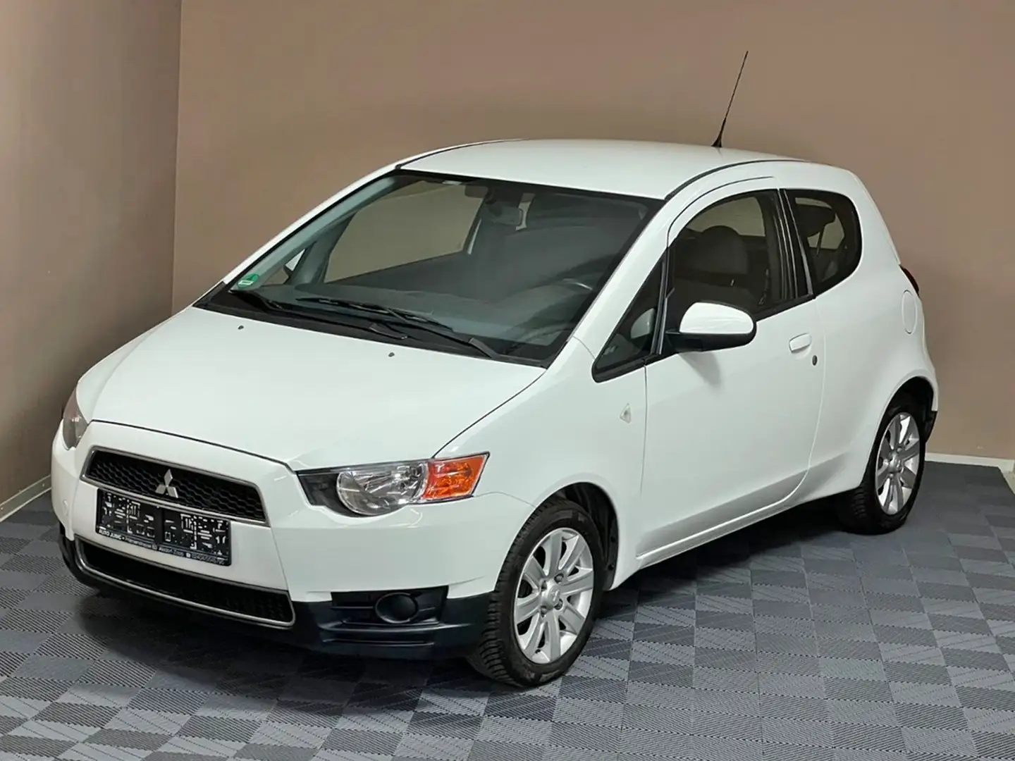 Mitsubishi Colt 1.1 75 PS * KLIMA * PDC *  ALUFELGEN * ALLWETTERR. Alb - 2