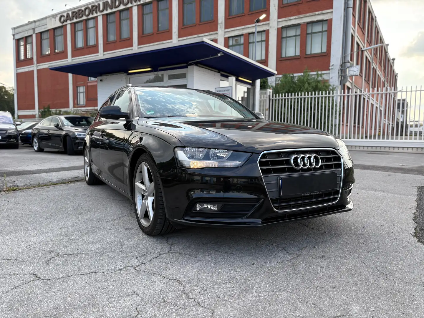 Audi A4 Ambition  LEDER NAVI EURO5 TÜV AU NEU TOP Schwarz - 1