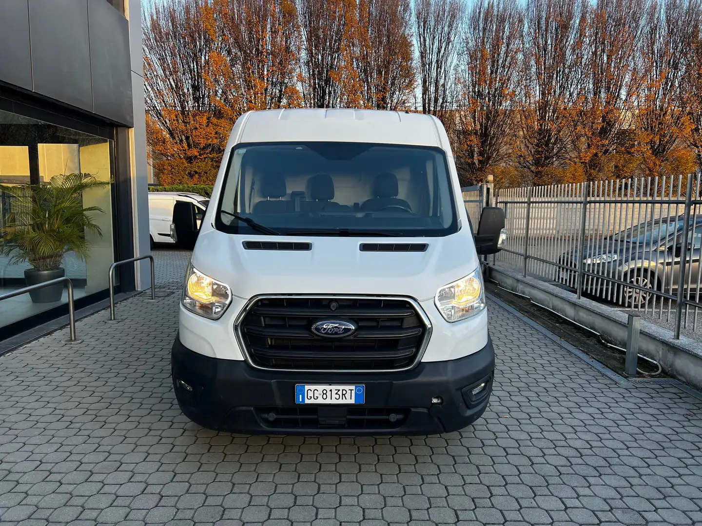 Ford Transit FWD 310 2.0 TDCI 130CV TREND L2H2 AUTOMATICO Bianco - 2