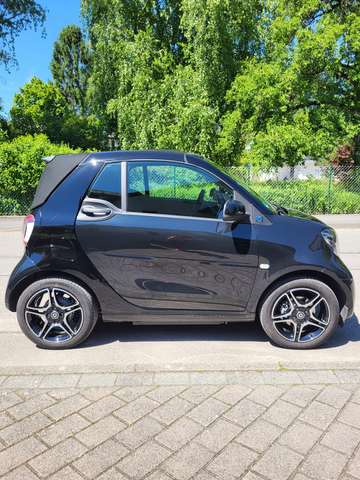 smart forTwo smart fortwo cabrio EQ