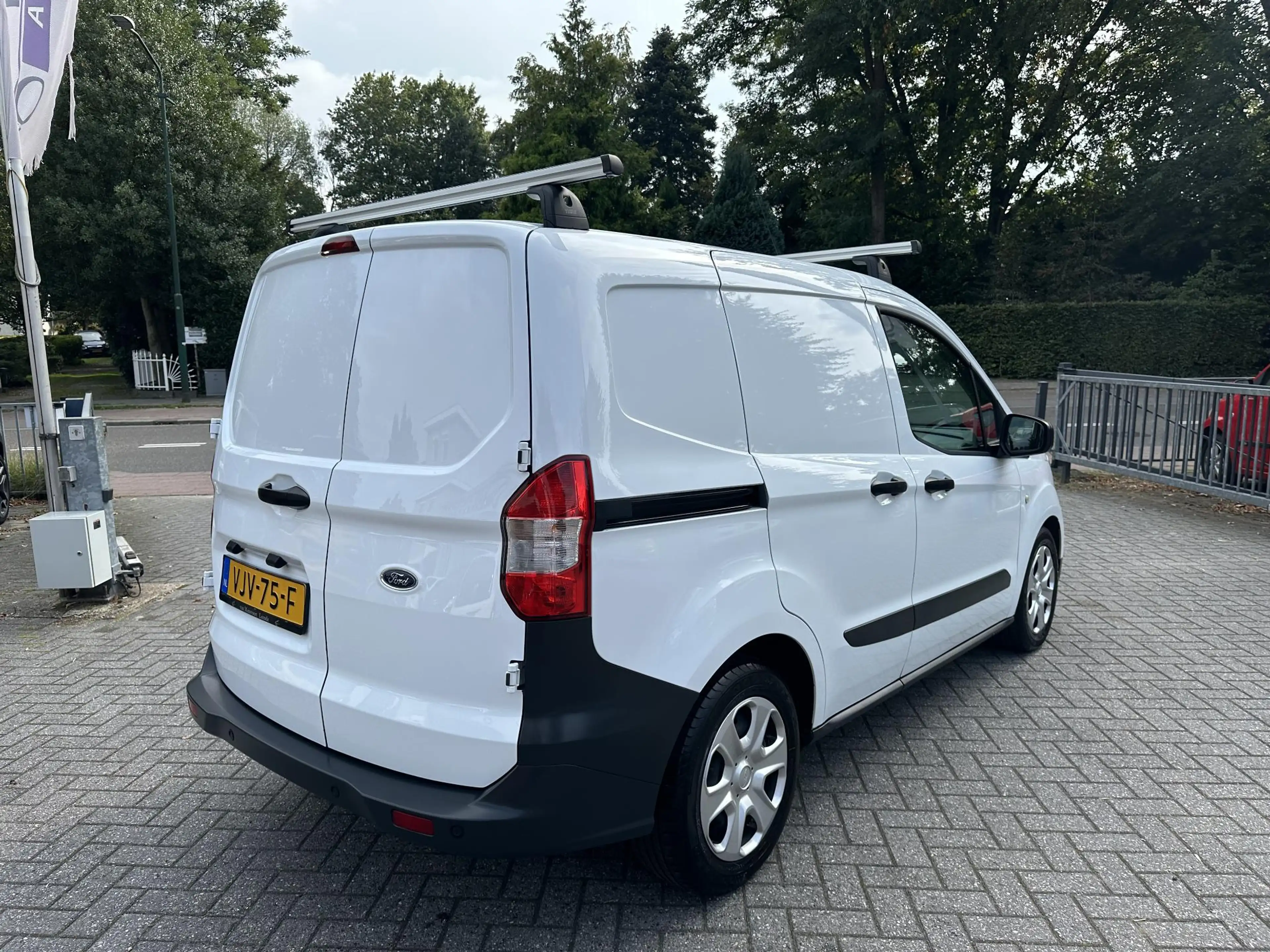 Ford Transit Courier 1.0 EcoBoost 100PK Trend NweDistributie|Navi|CarPl — photo 4