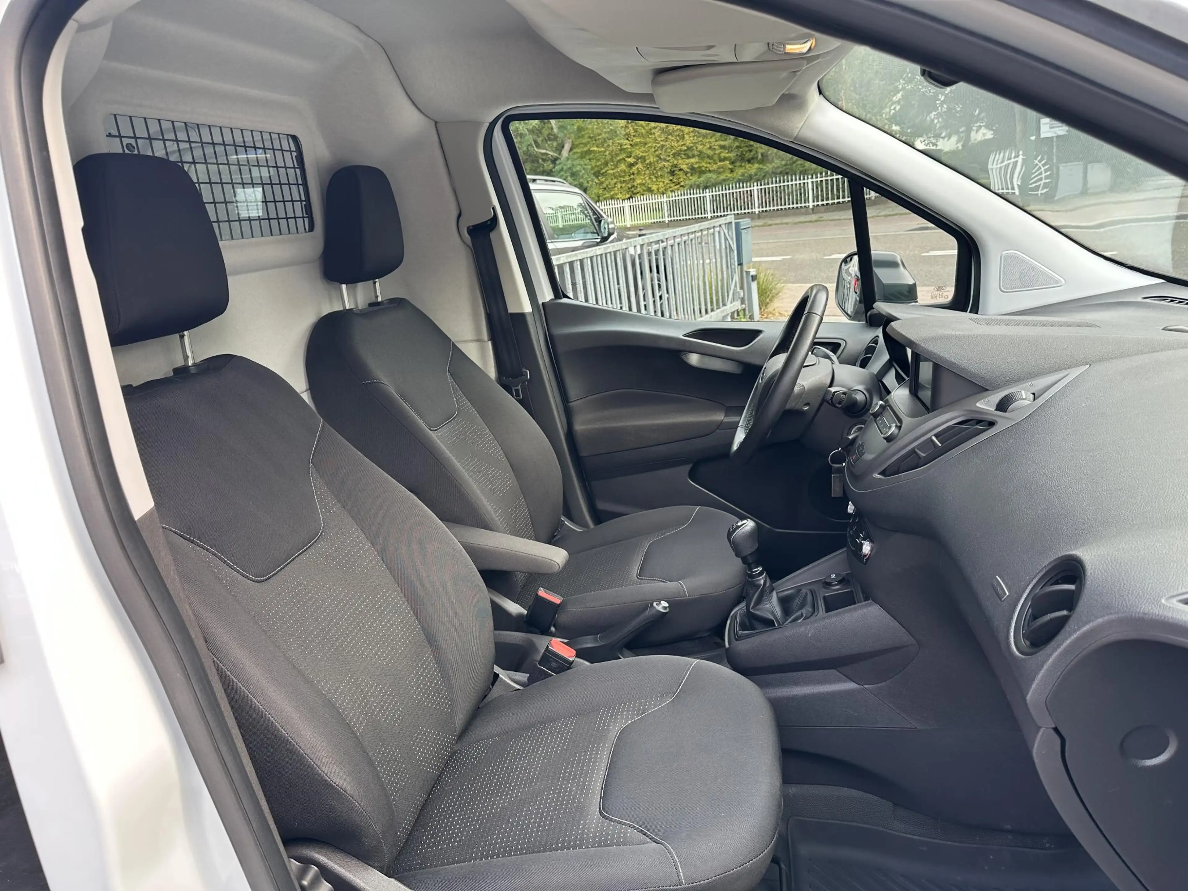 Ford Transit Courier 1.0 EcoBoost 100PK Trend NweDistributie|Navi|CarPl — photo 14