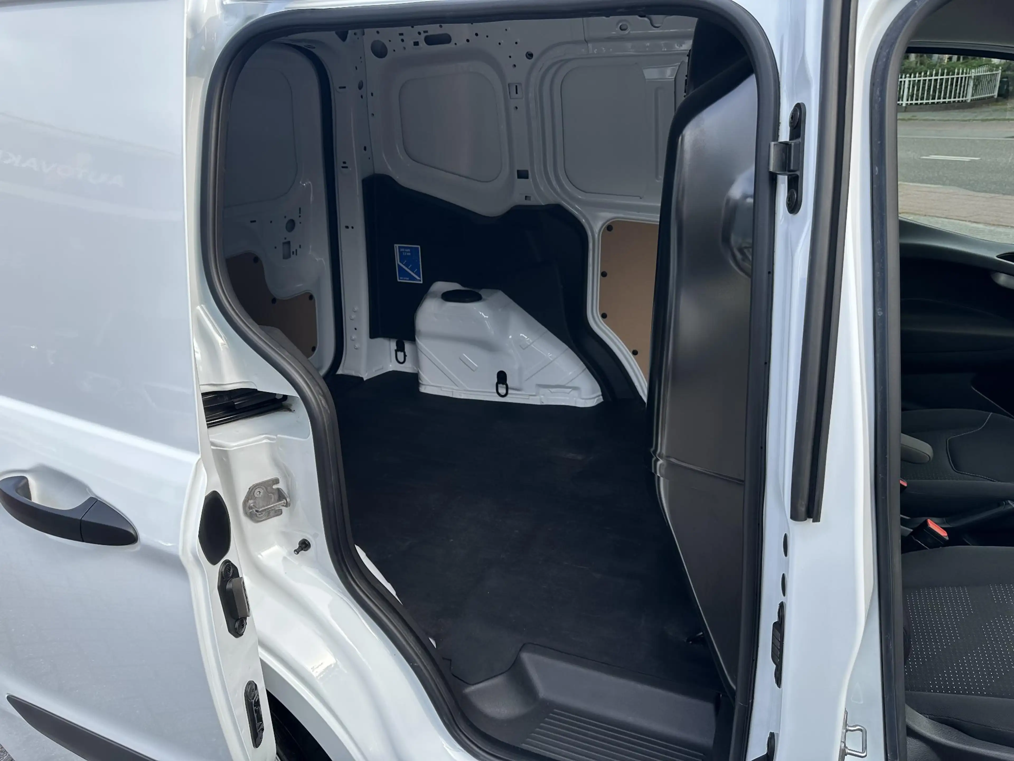 Ford Transit Courier 1.0 EcoBoost 100PK Trend NweDistributie|Navi|CarPl — photo 13