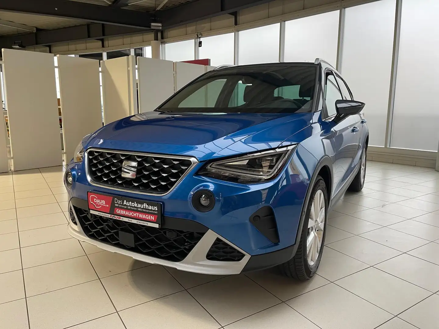 SEAT Arona 1.5 TSI Xperience+Automatik+Navi+Alu+LED++ Blauw - 2