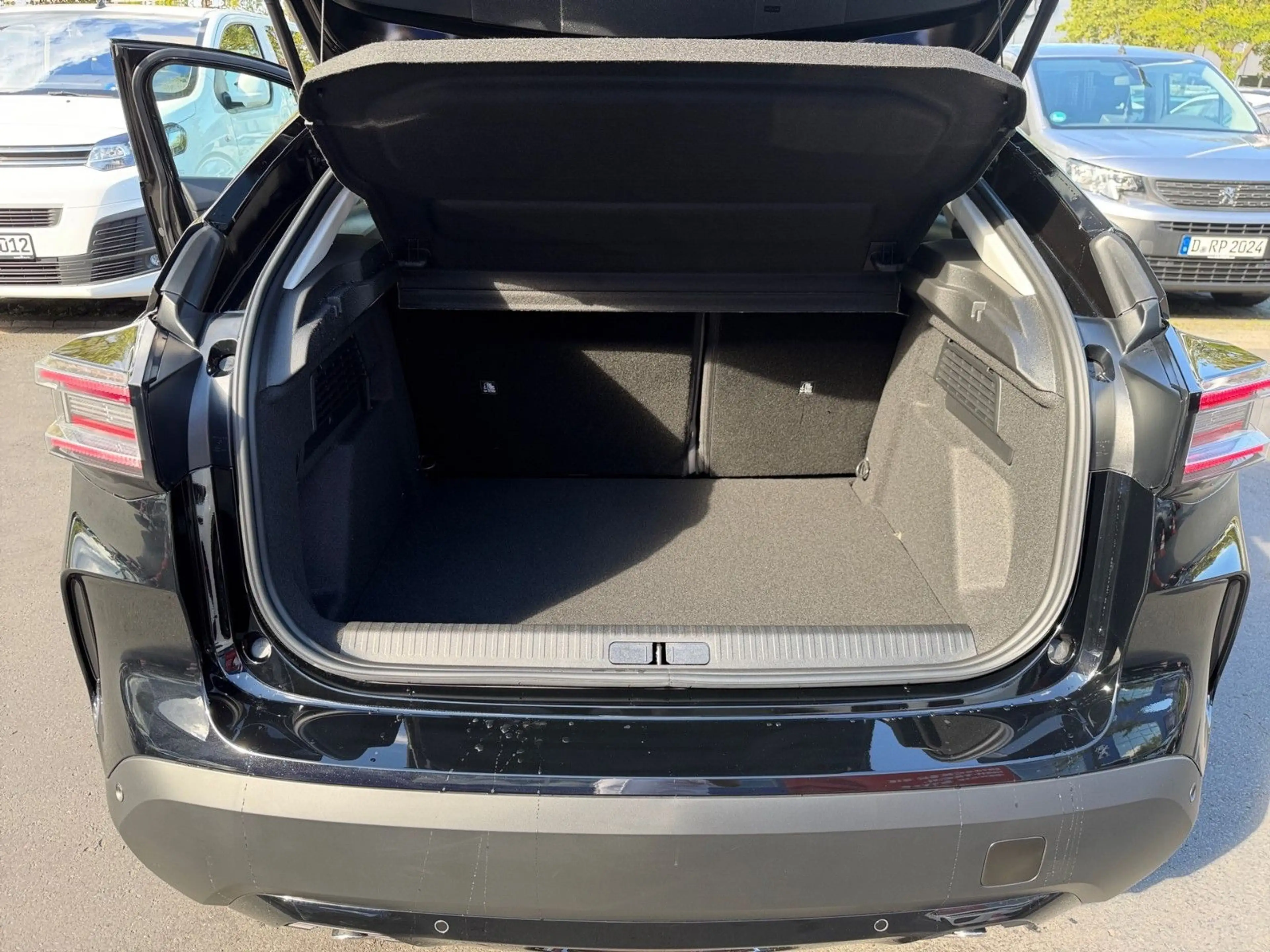 Citroen C4 Hybrid 145 Doppelkupplung Collection — photo 12