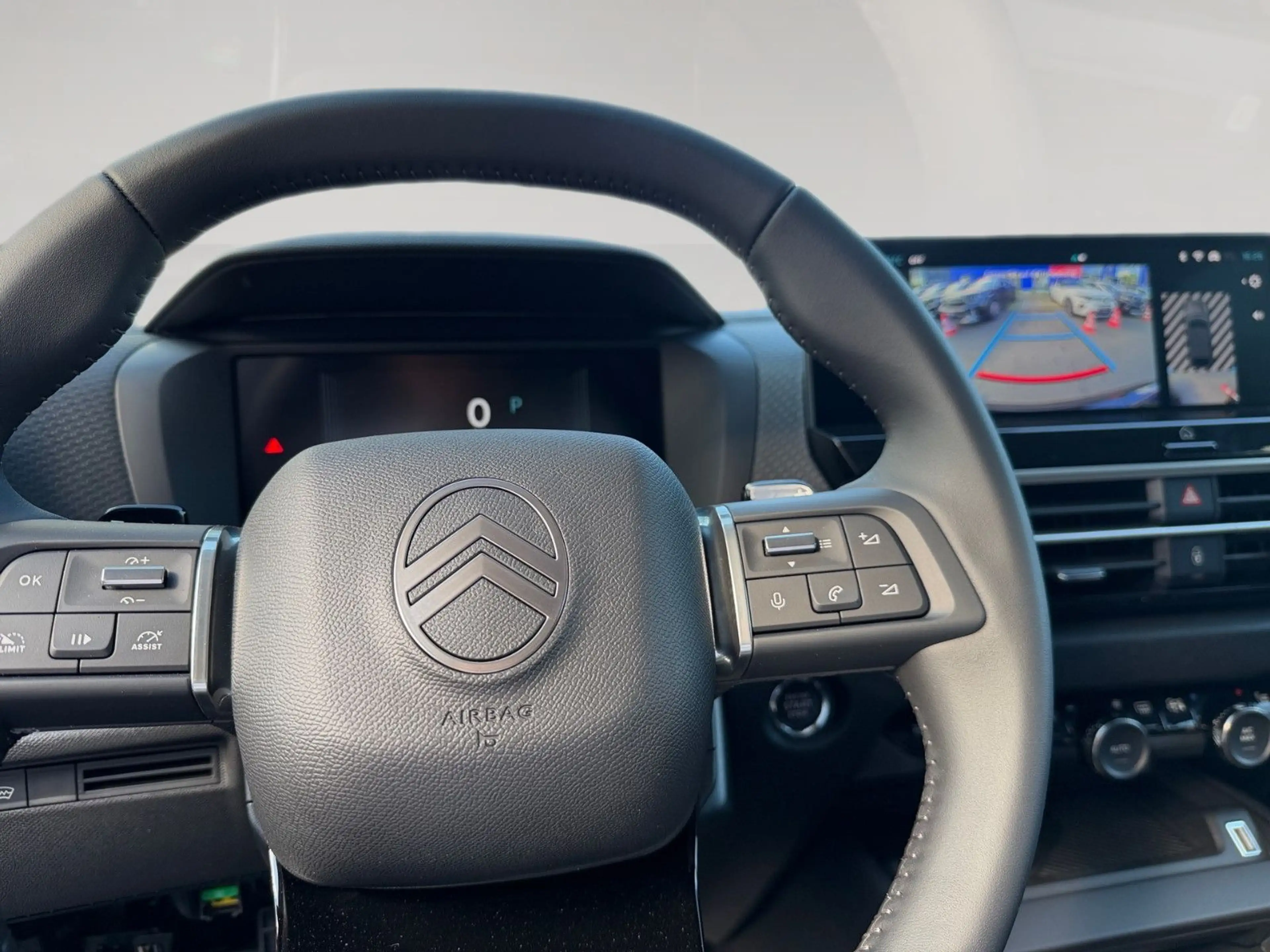 Citroen C4 Hybrid 145 Doppelkupplung Collection — photo 8