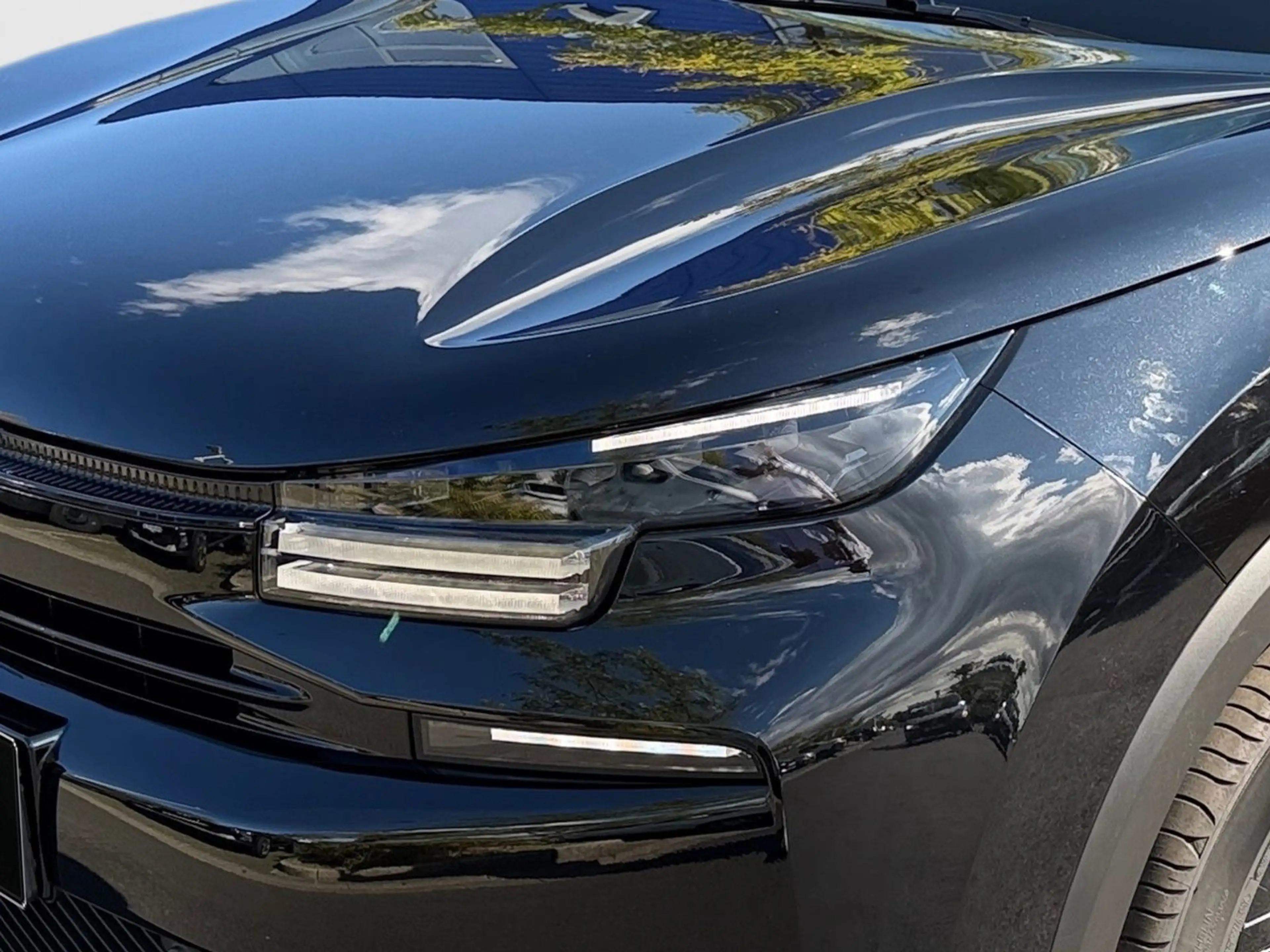 Citroen C4 Hybrid 145 Doppelkupplung Collection — photo 5