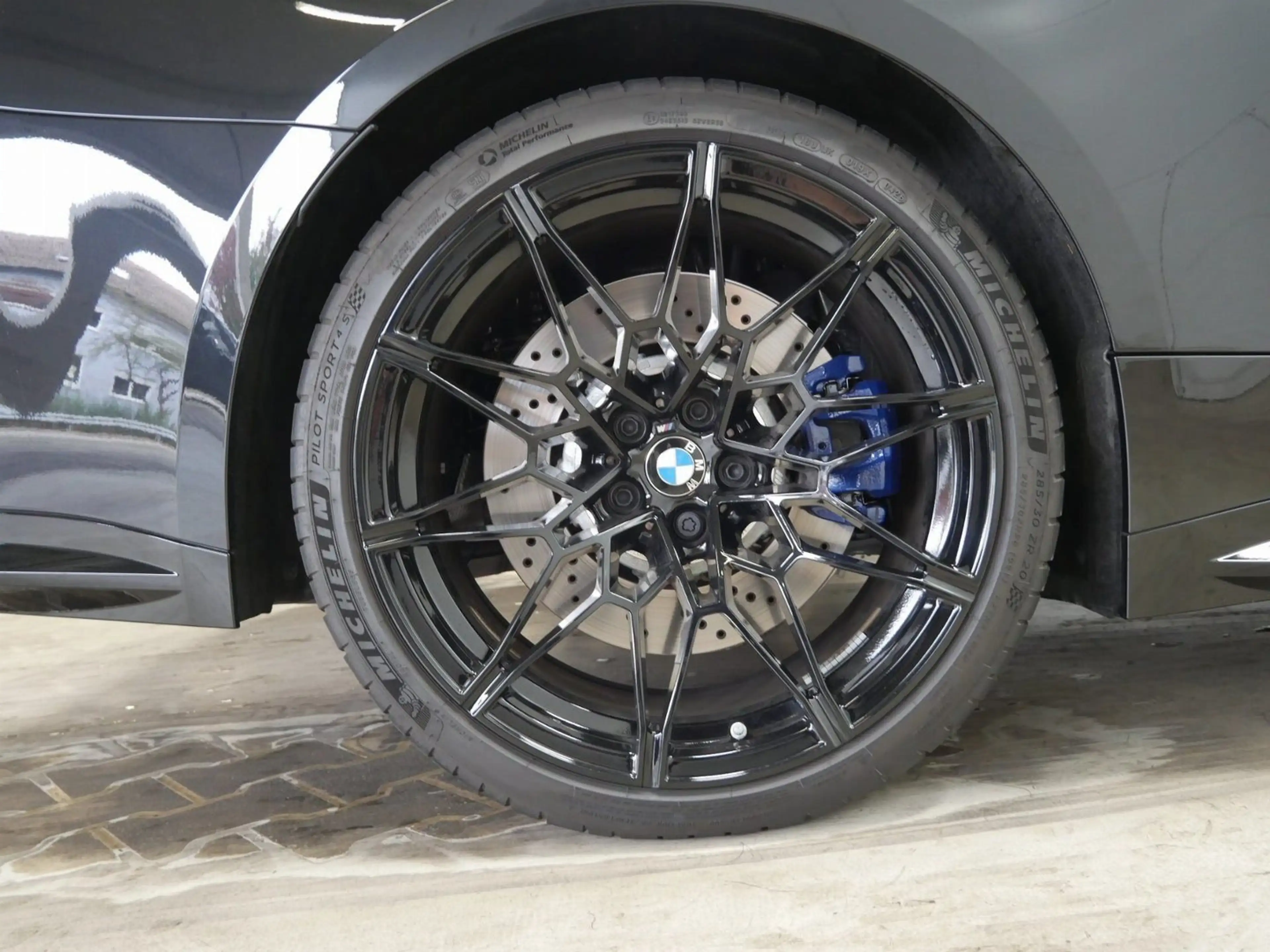 BMW M4 Competition M xDrive Cabrio HK HiFi DAB LED — photo 9