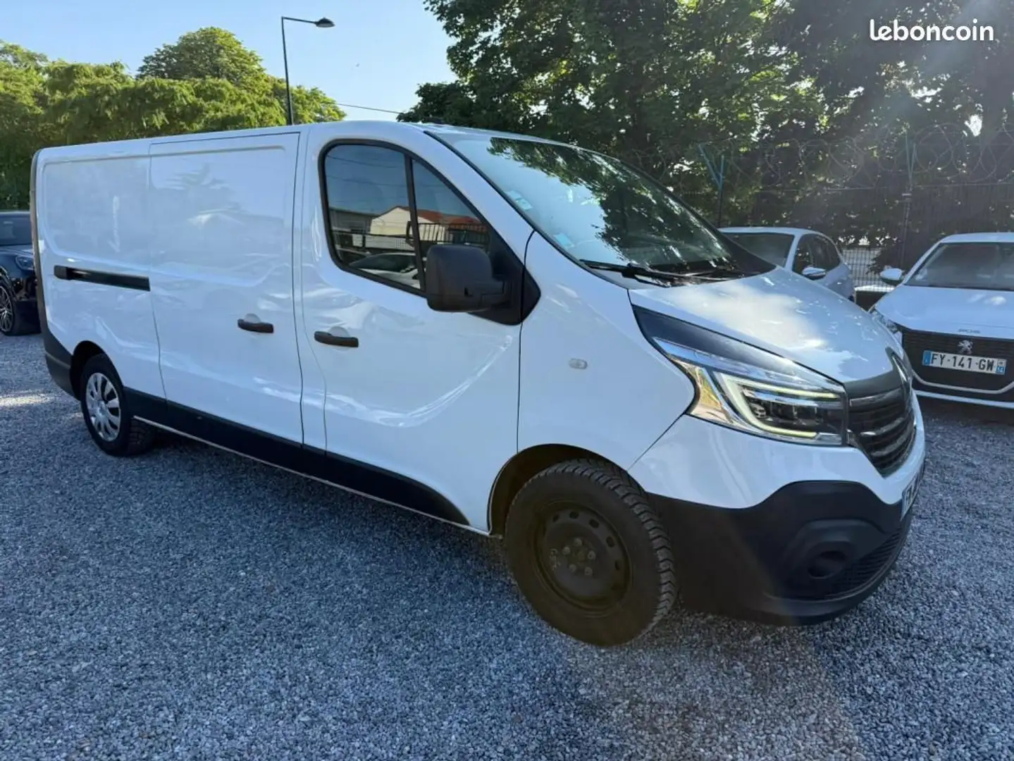 Renault Trafic FOURGON FGN L2H1 1300 KG DCI 120 SL PRO+ 1 ERE MAI Blanc - 1