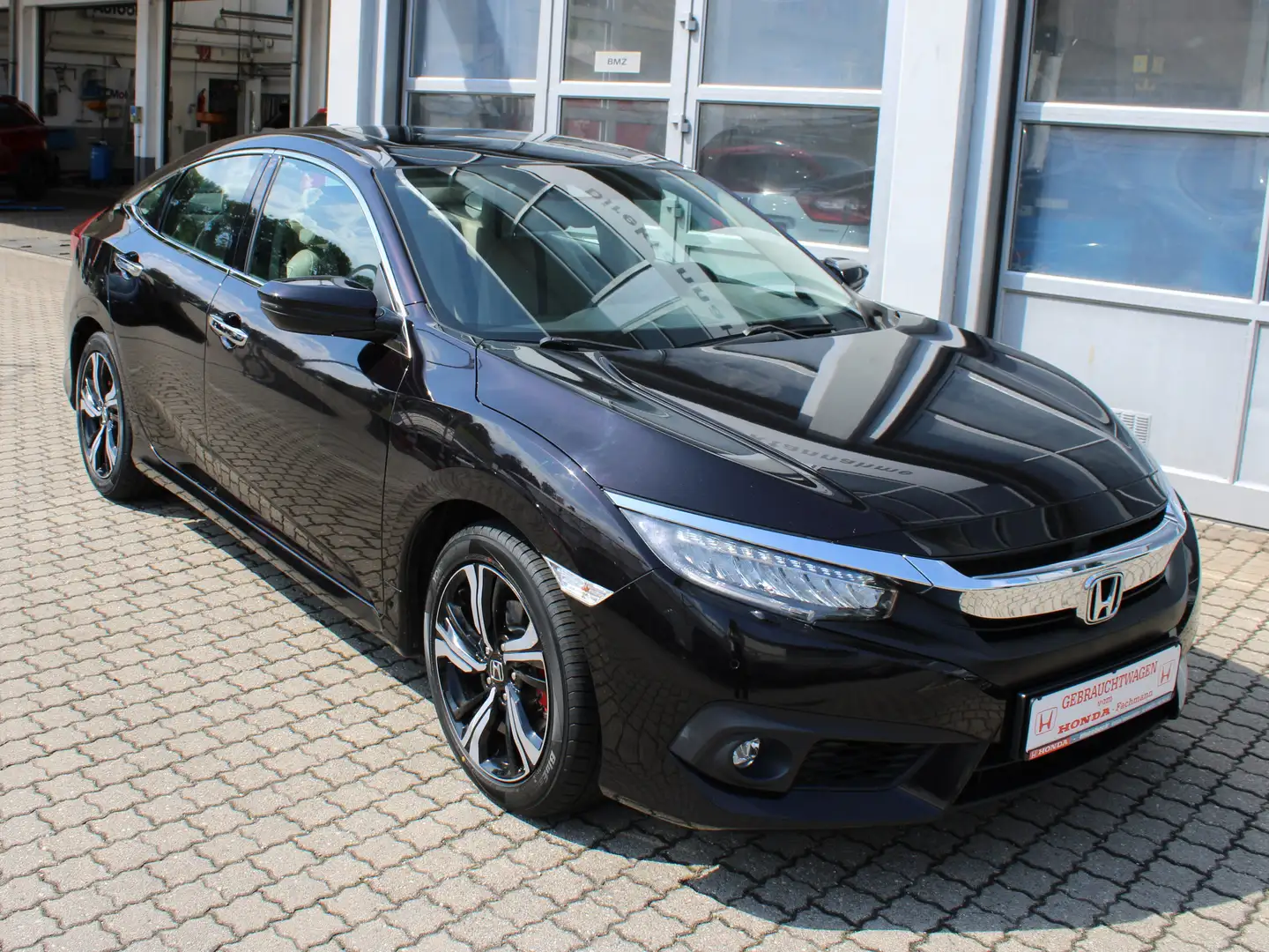 Honda Civic 1.5 Executive Schwarz - 1