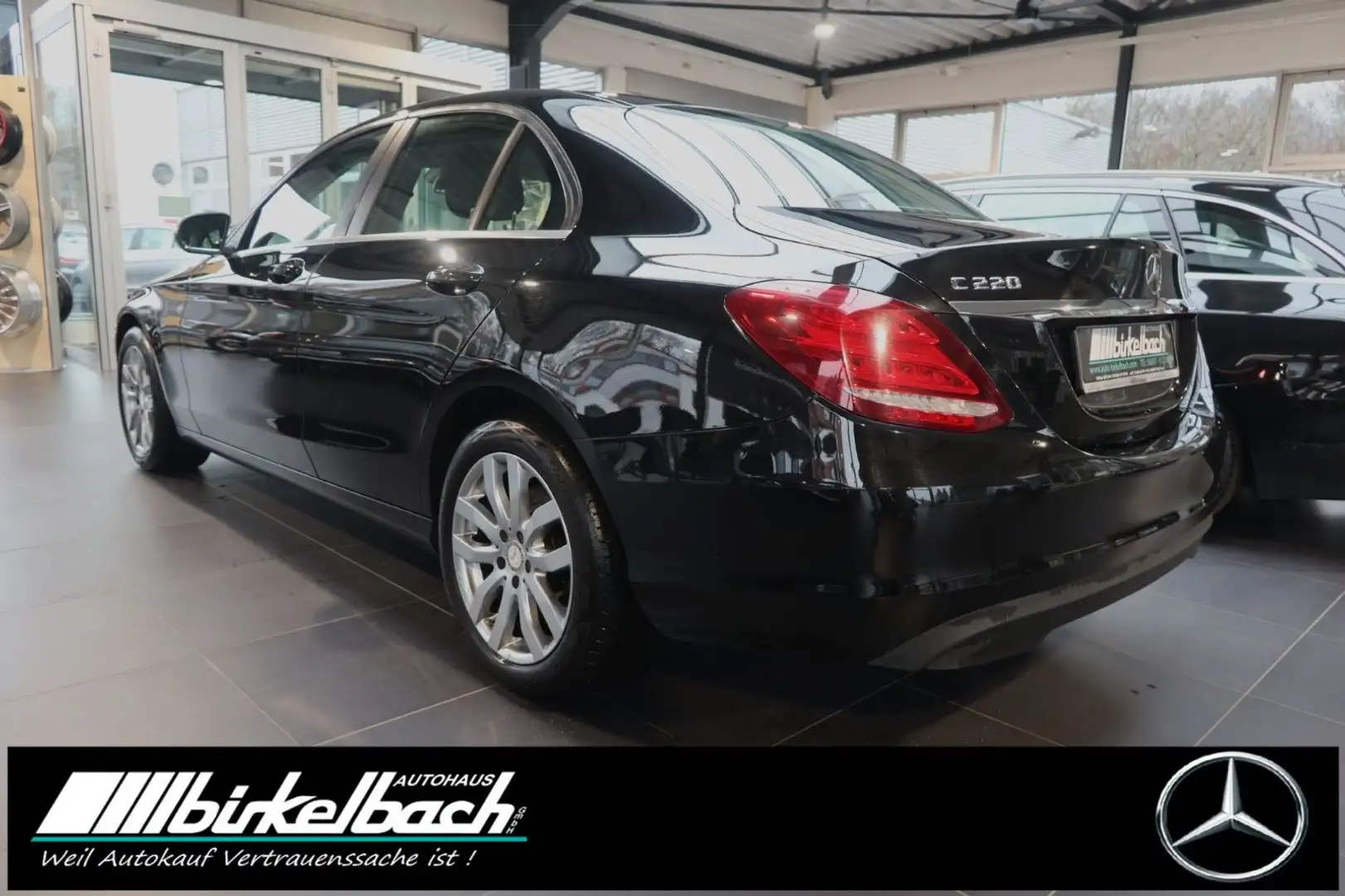 Mercedes-Benz C 220 d Lim. Schwarz - 2