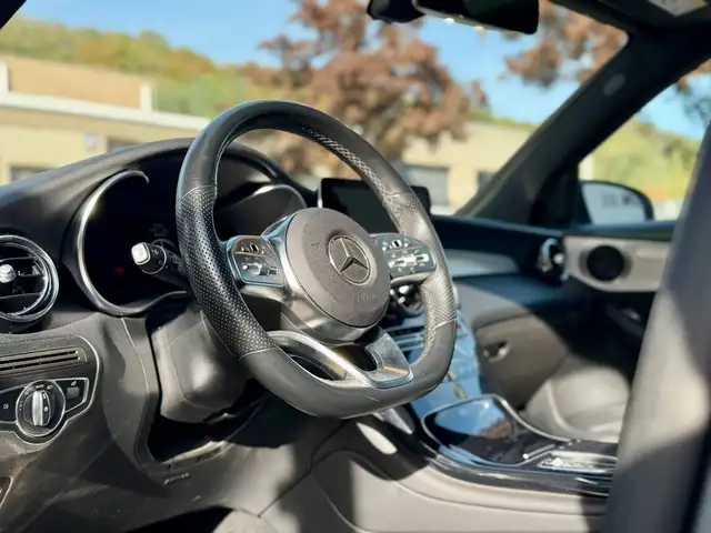 Mercedes-Benz GLC view 5