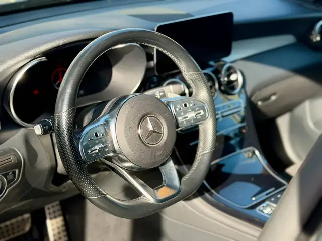 Mercedes-Benz GLC view 4