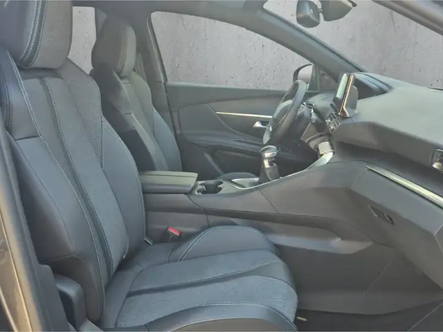 Peugeot 3008 view 13