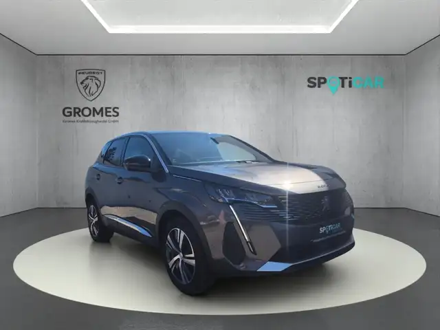Peugeot 3008 main image