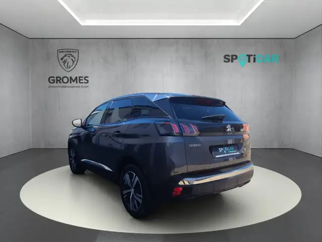 Peugeot 3008 view 5