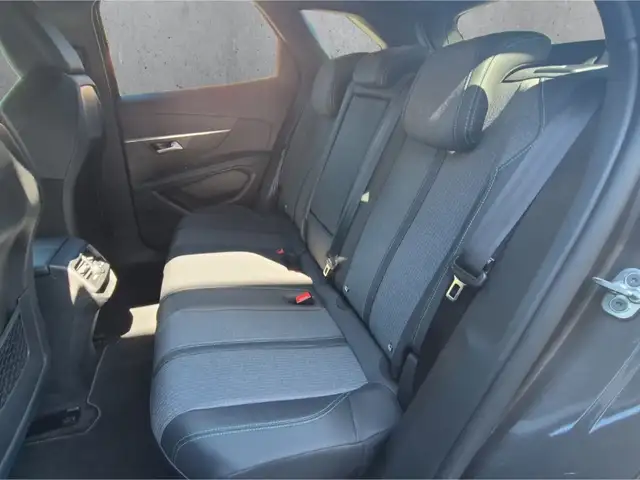 Peugeot 3008 view 8