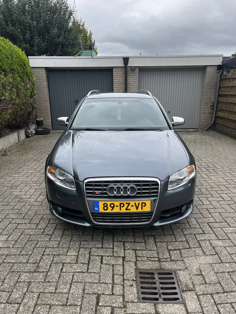 Audi A4 4.2 V8 S4 quattro Grijs - 2