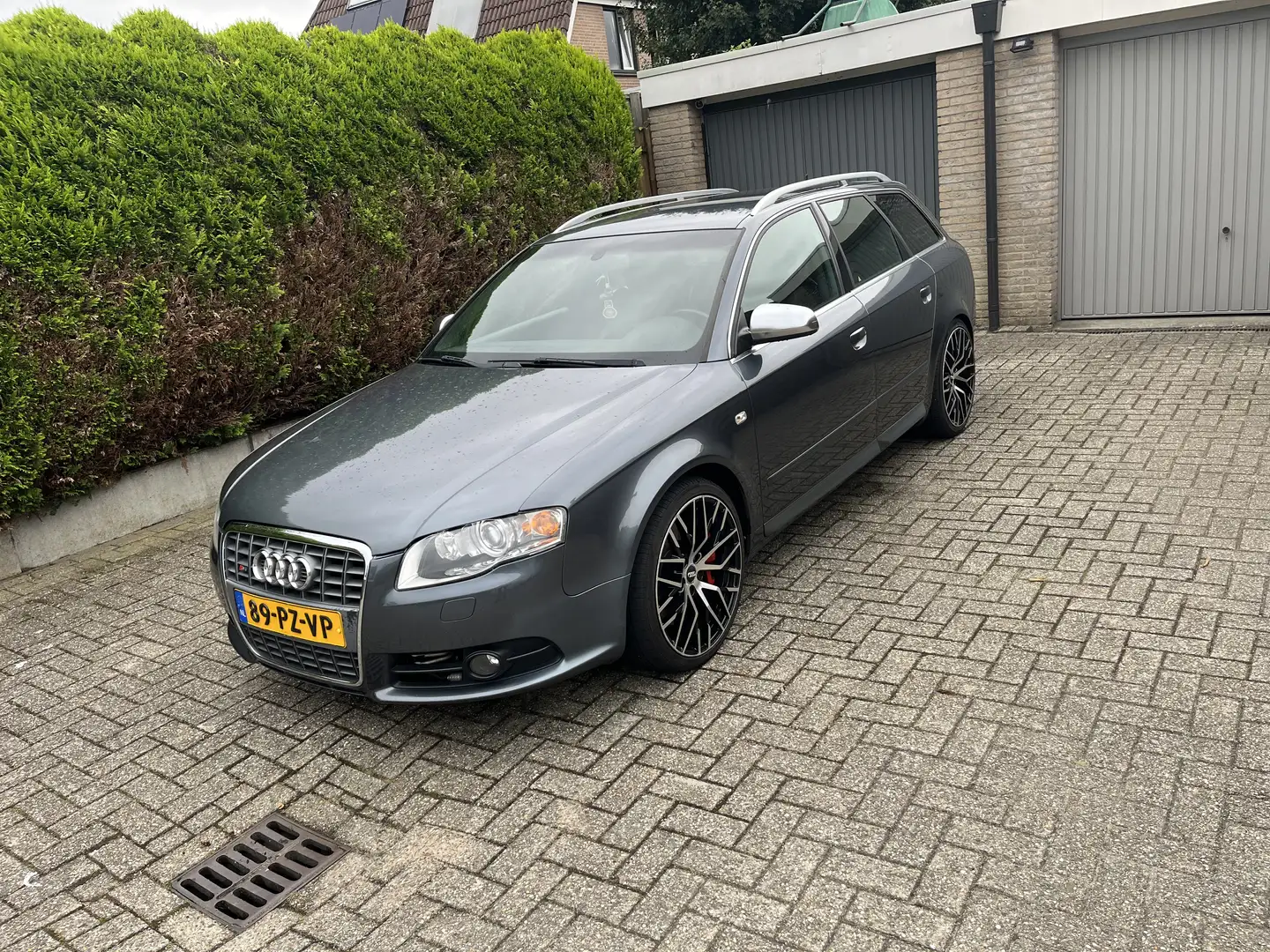 Audi A4 4.2 V8 S4 quattro Grijs - 1