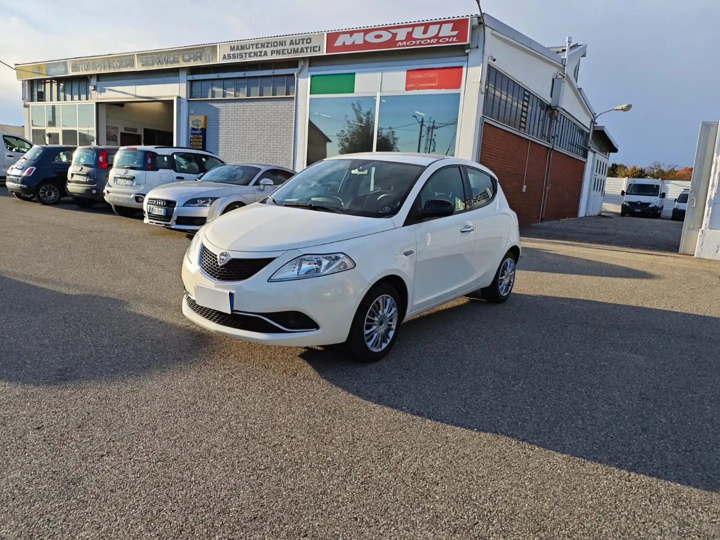 Lancia Ypsilon Ypsilon III 2015 1.3 mjt Gold s Bianco - 1