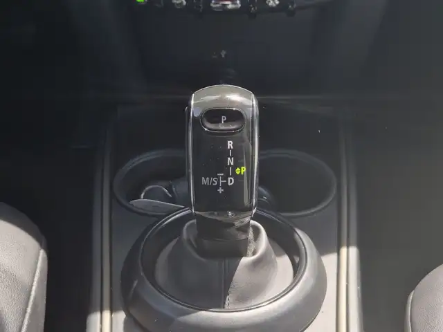 Mini Cooper Cooper view 10