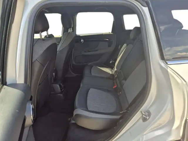 Mini Cooper Cooper view 7
