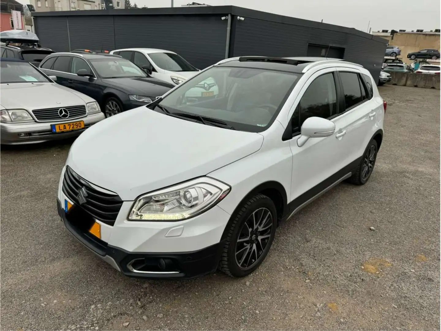 Suzuki SX4 S-Cross 1.4 Comfort + Allgrip 120 Bílá - 1