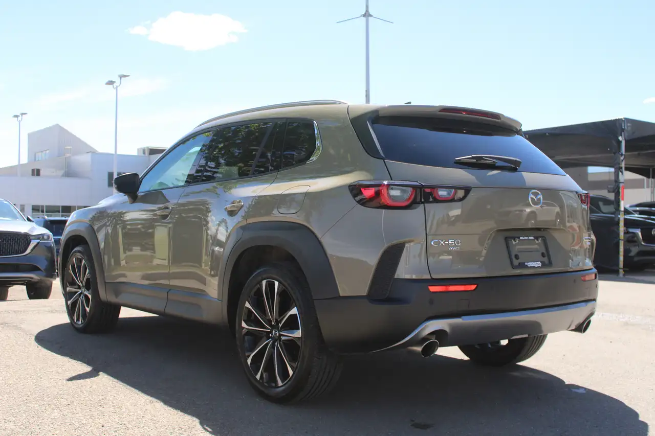 Mazda CX-50 снимка Mazda CX-50