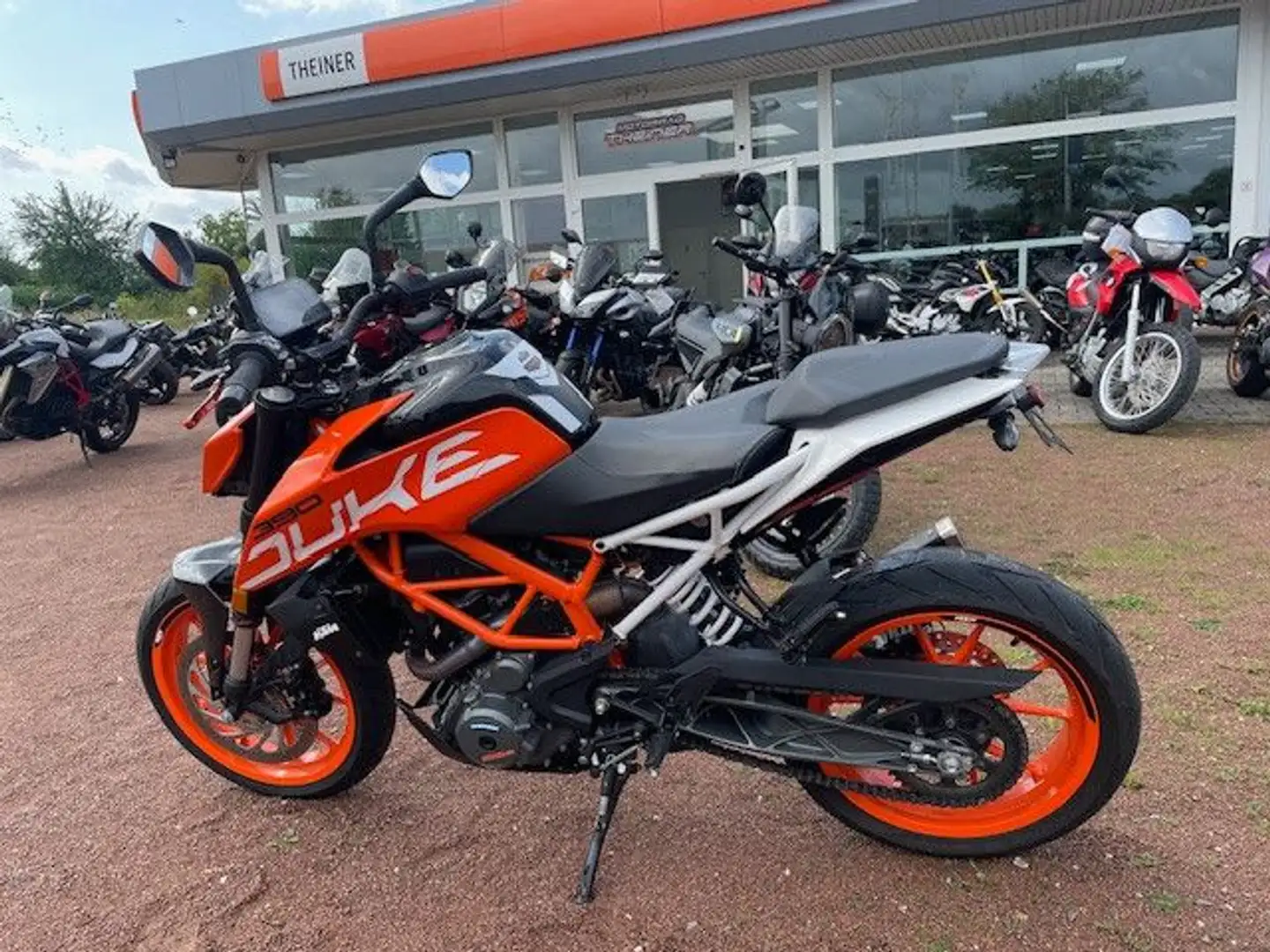 KTM 390 Duke Naranja - 1