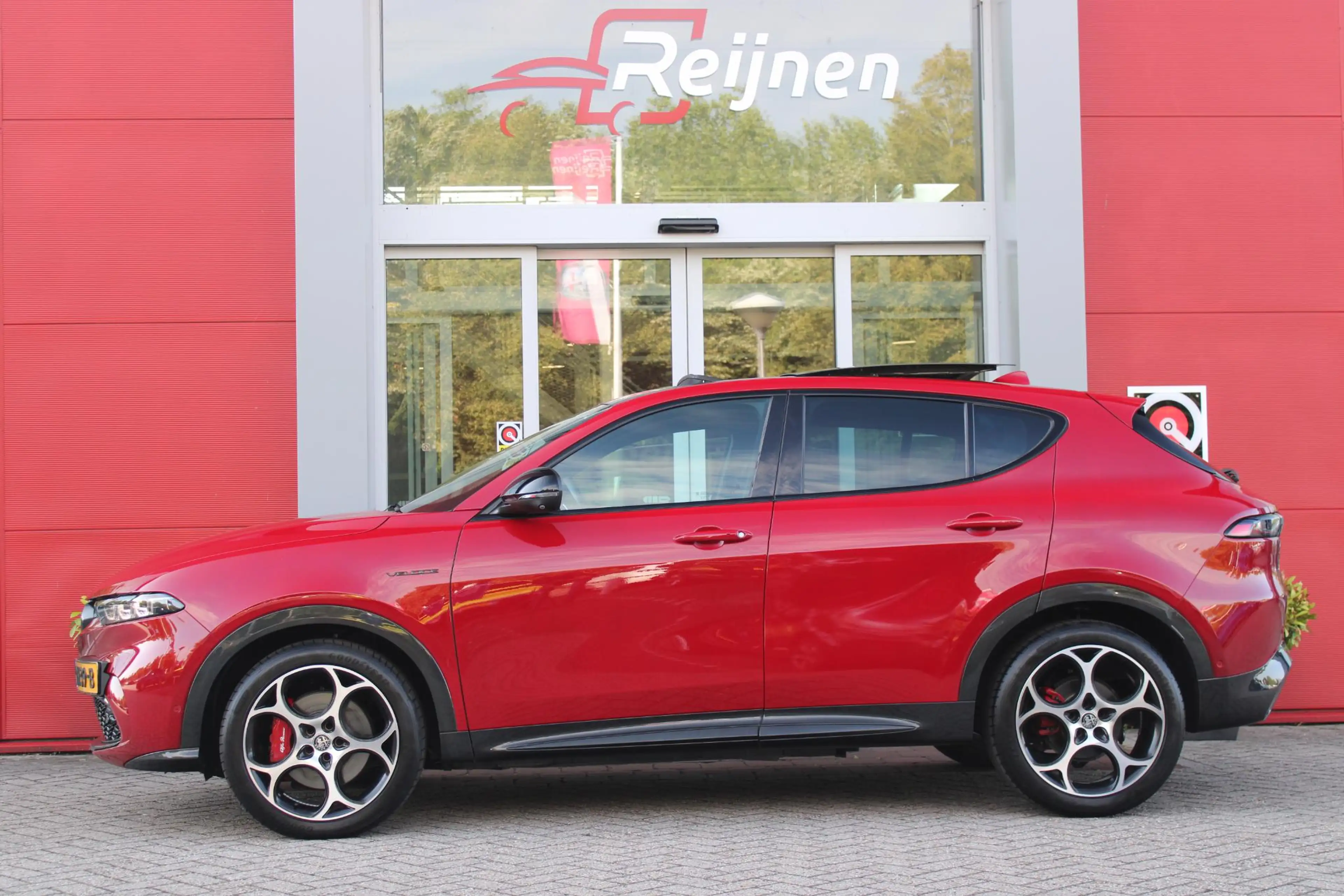 Alfa Romeo Tonale 1.5T 160PK Hybrid Veloce TECHNOLOGY PACK: PARKEERW — photo 2