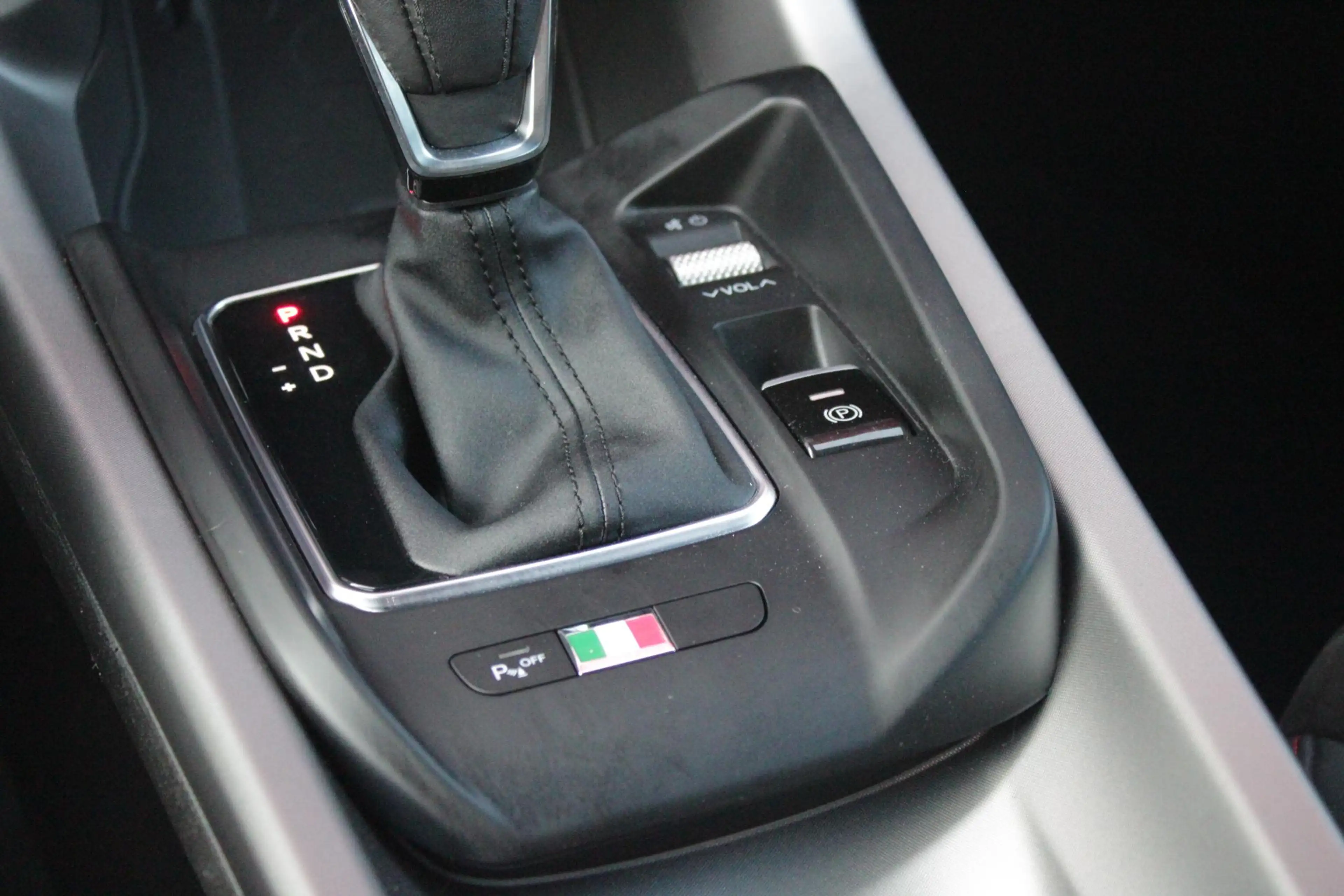 Alfa Romeo Tonale 1.5T 160PK Hybrid Veloce TECHNOLOGY PACK: PARKEERW — photo 39
