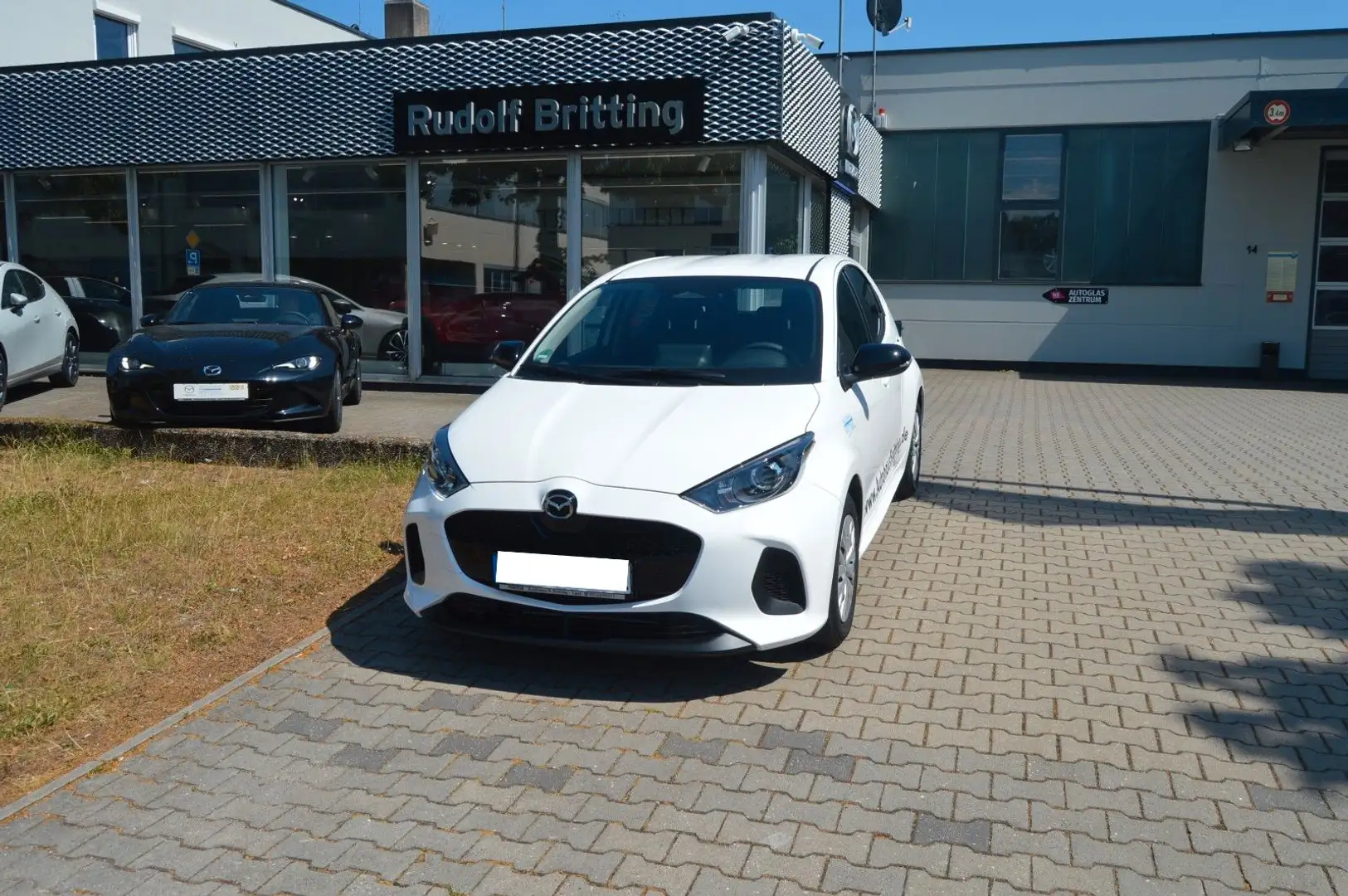 Mazda 2 Hybrid 5HB 1.5L VVT-i 116PS CVT FWD Prime-Line Білий - 2