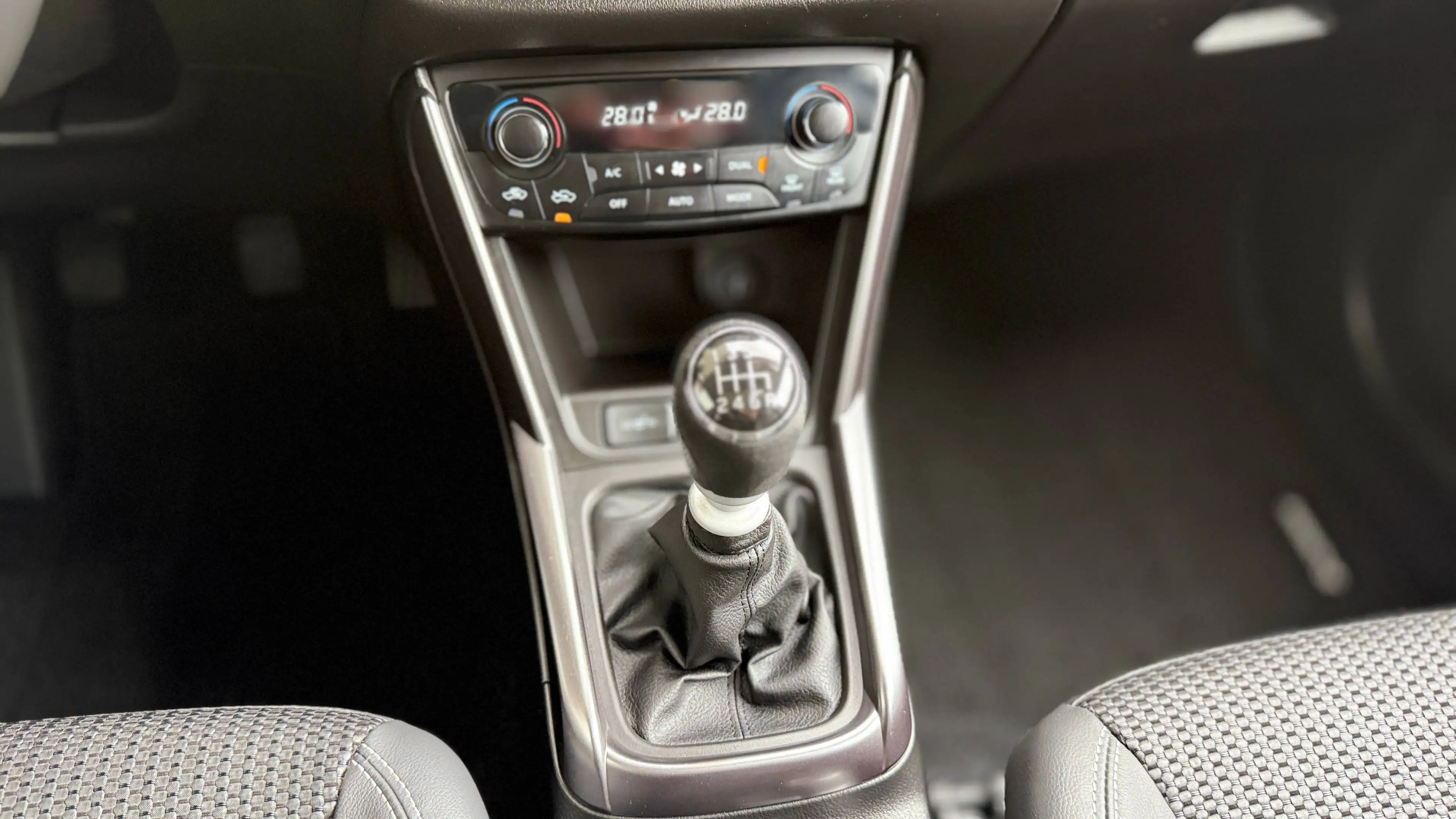 Suzuki SX4 S-Cross SX4 S-Cross 1.4 Boosterjet Hybrid Allgrip Comfort mit Schiebedach, Navi, Freisprecheinrichtung uvm... — photo 15