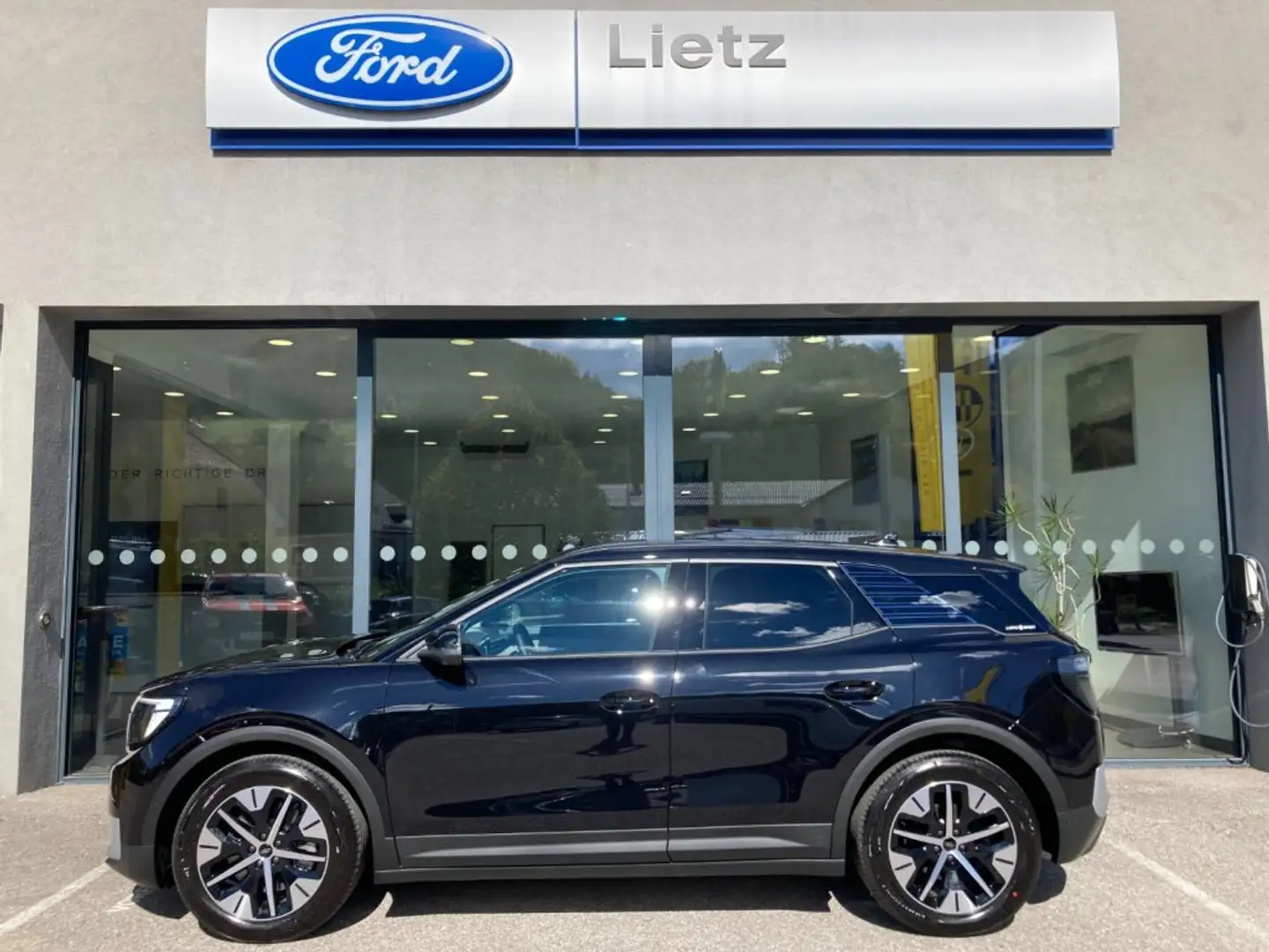 Ford Explorer RWD 77kWh Extended Range Schwarz - 1