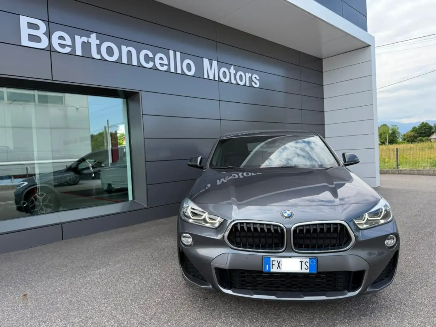 BMW X2 sDrive18i 1.5 140cv M-SPORT X MSPORT LED-PELLE Gris - 2