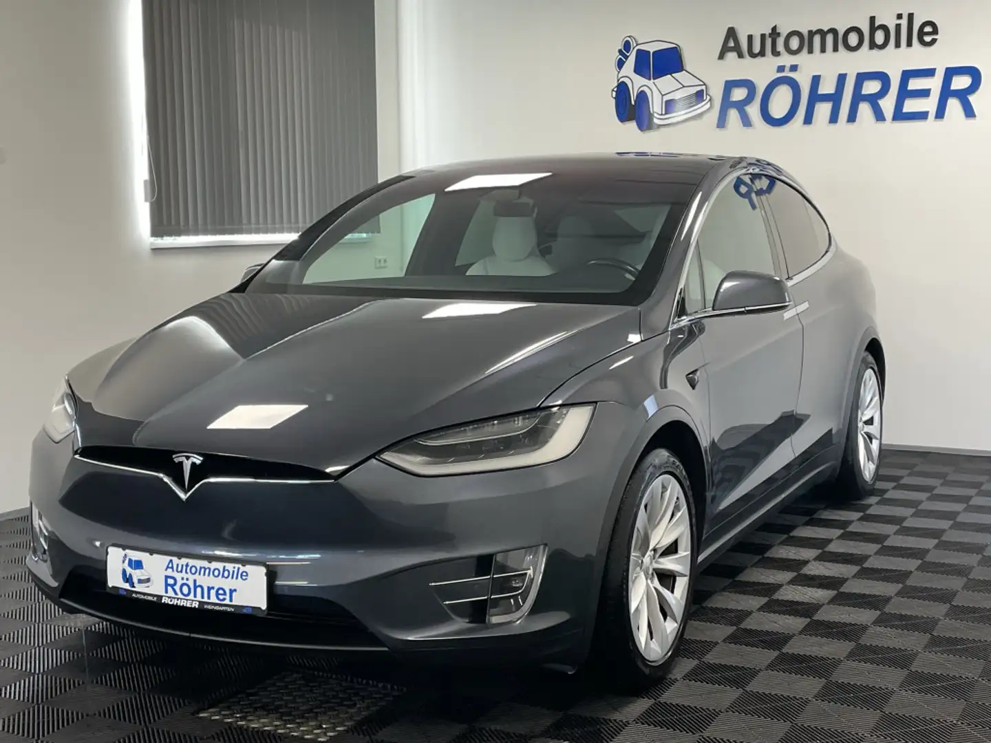 Tesla Model X 75D Performance Dual Supercharger MwSt. Grau - 1