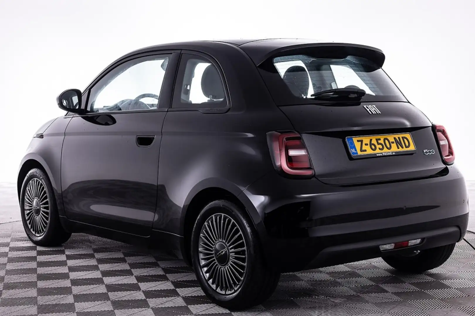 Fiat 500e Icon 42 kWh Automaat | 94% SOH | NAVI | ECC | VELG Zwart - 2