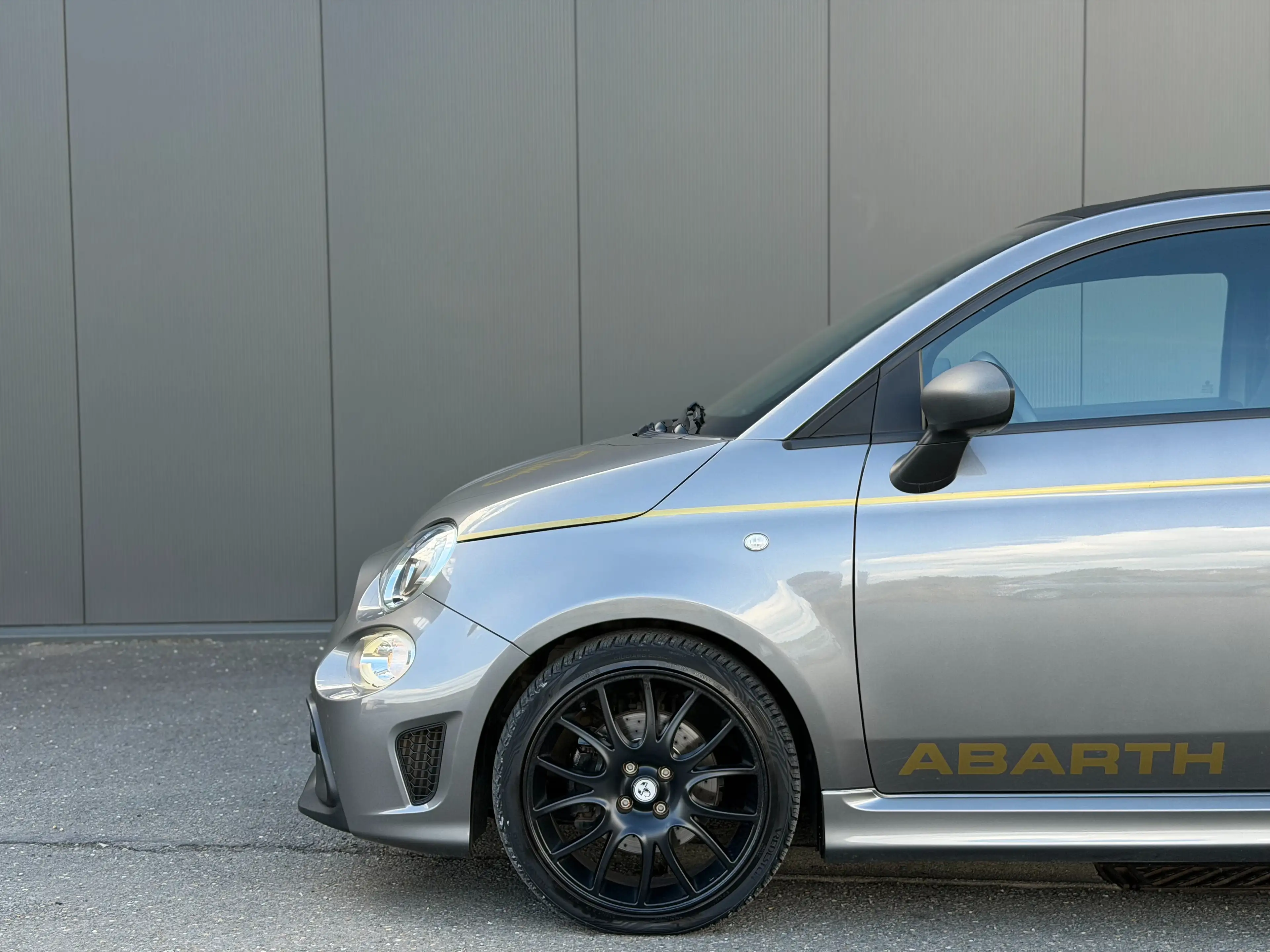 Abarth 595C 1.4T 165cv - Scorpioneoro Edition 1 of 2000 - Beats — photo 8